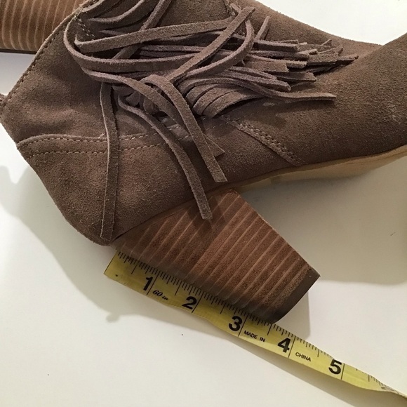 Steve Madden Cian Taupe Suede Leather Tassel Booties fringe rodeo Western heeled - Picture 5 of 7